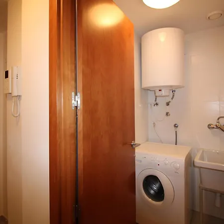 Apart-rent Milleni Ii 8010 Apartamento Rosas
